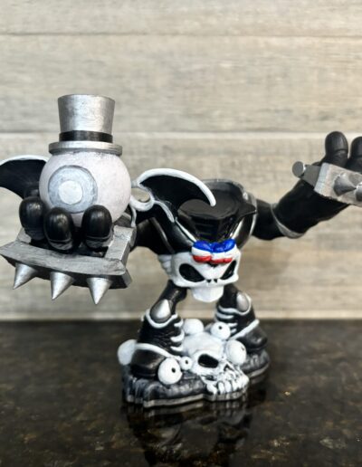 Custom figure of an Eyebrawl variant, made with an official figure as a base modified with 3D printed parts. Figure was made as a unique commission